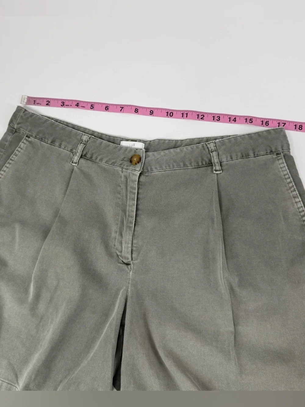 J Jill Shorts Womens 14 Gray Pleated VTG Shorts Cotton Tencel Blend